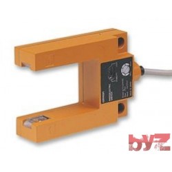 OMRON Proximity Sensor Light ON/Dark ON PNP 3 cm 12 V to 24 V